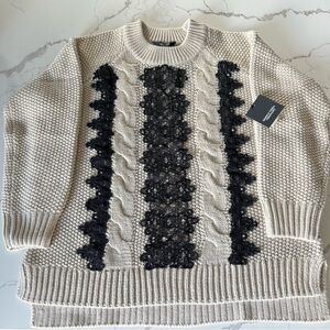 NWT Simply Vera Vera Wang Tan Crewneck Knit Sweater With Black Lace Applique XL